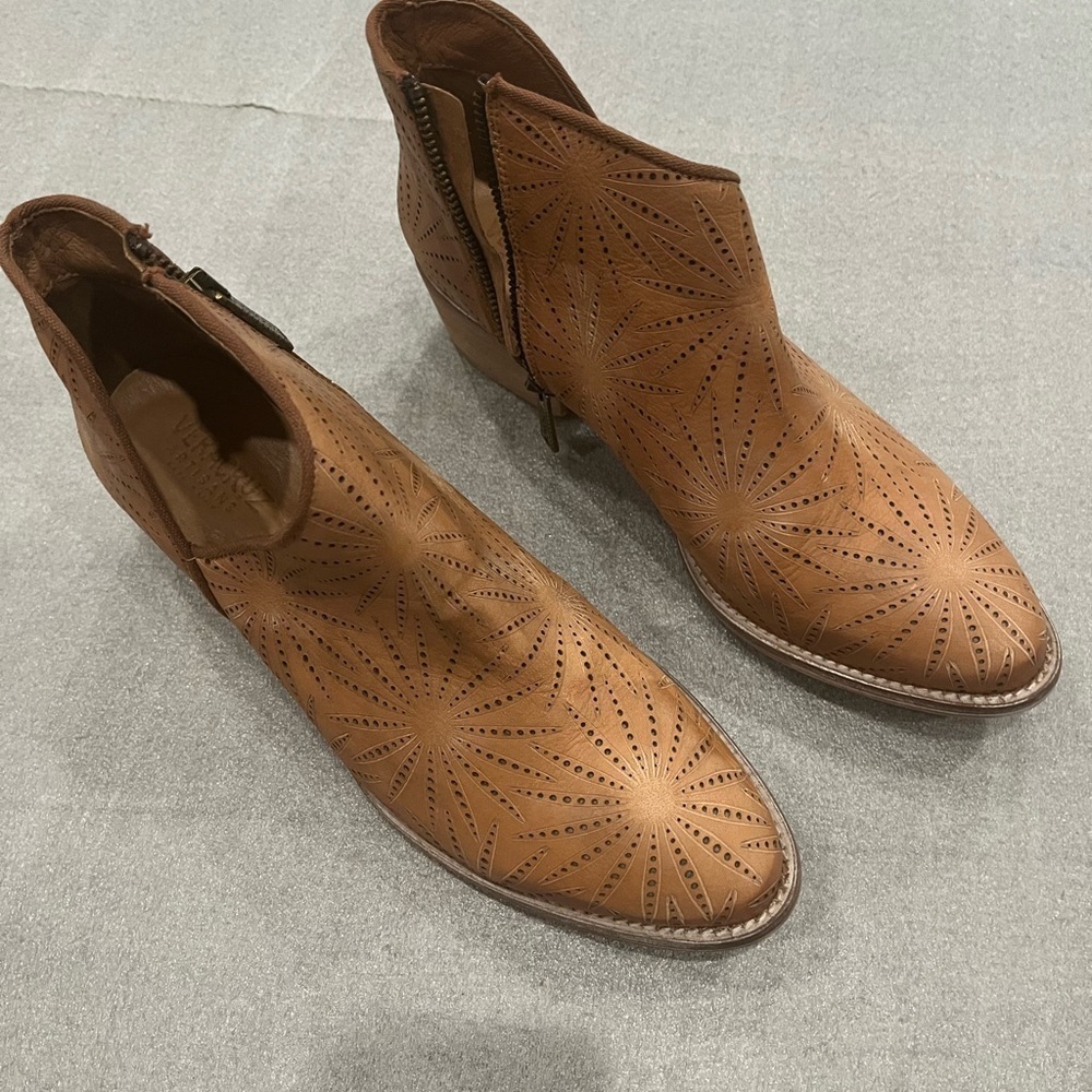 [40/US9]Veracruz Anthropologie Stylish Cutout Tan Leather Ankle Boots EUC